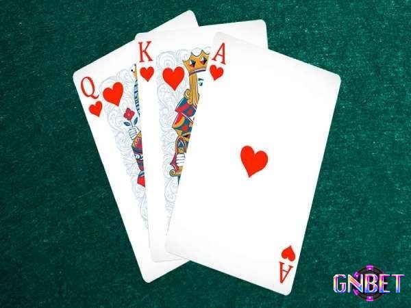 Liêng là trò chơi đánh bài sử dụng 52 lá tây phát mỗi người 3 lá